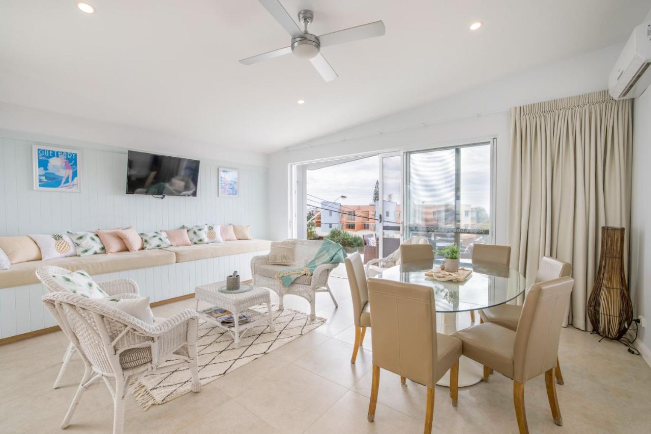 Caba Break Holiday Apartments カバリタ・ビーチ エクステリア 写真